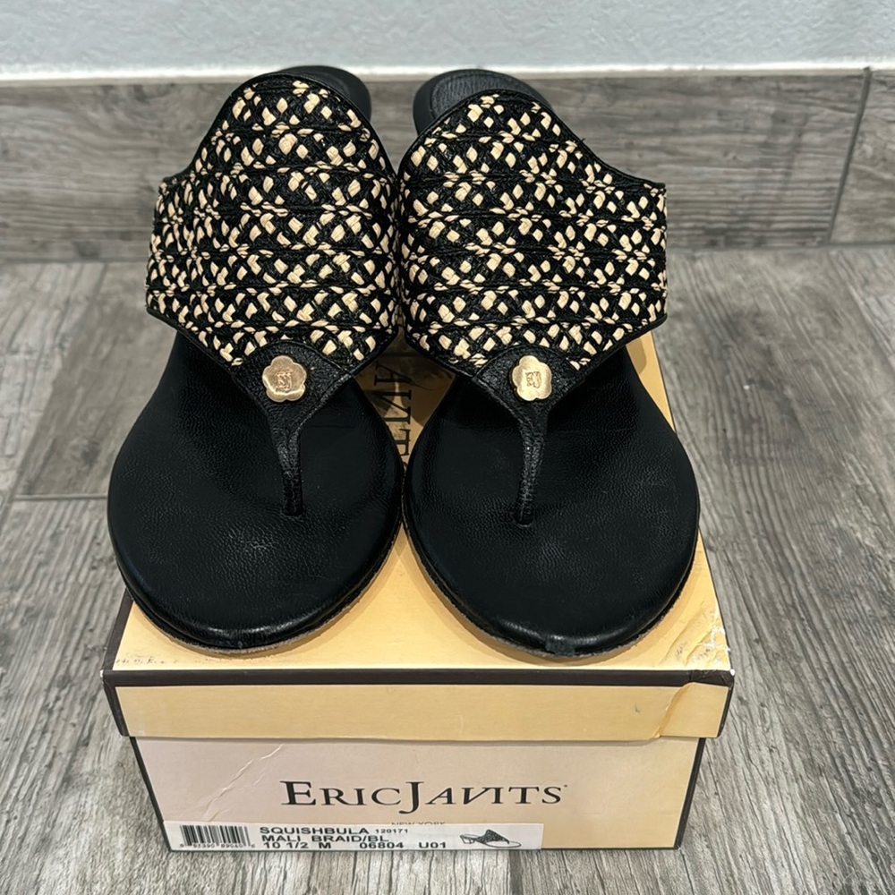 EUC Eric Javits Thongs